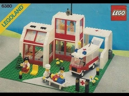 LEGO 6380 - Emergency Treatment Center