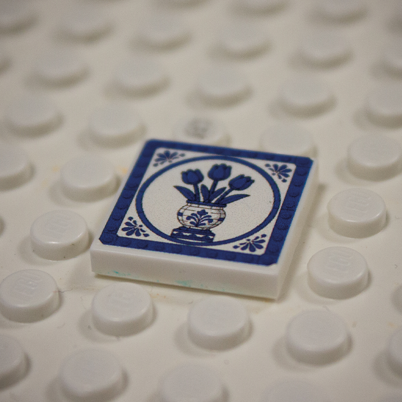 Printed Part - 2X2 Tile - Tulips in Vase with Blue Border