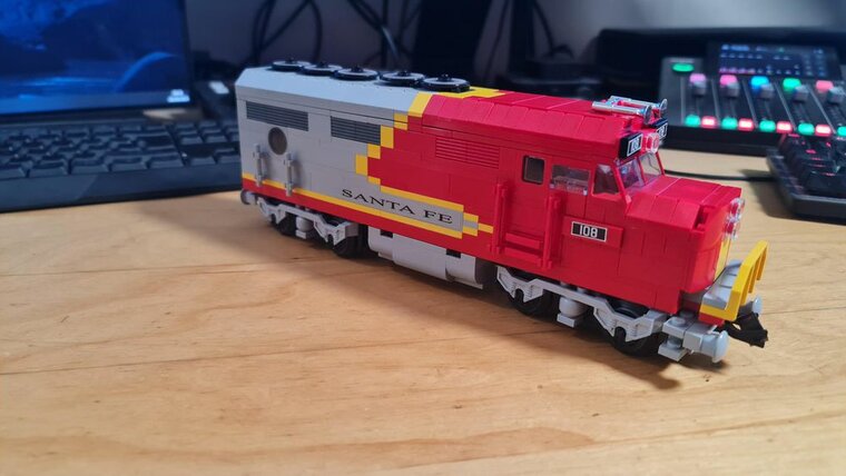 Custom Sticker - Rebrickable MOC-157489 - Santa Fe EMD FP45 by BricksWorks