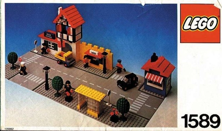LEGO 1589 - Town Square
