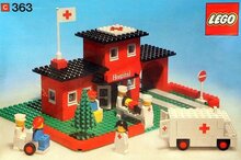 LEGO 363 - Hospital with Figures