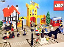 LEGO 1592 - Town Square Castle Scene (English Version)