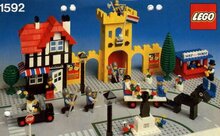 LEGO 1592 - Town Square Castle Scene (Dutch Version)